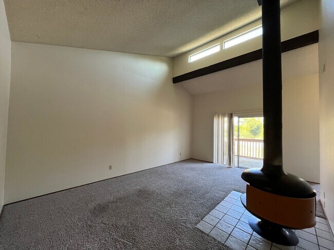 Foto del edificio - 3 BR 2.5 BA CONDO OFF LA RIVIERA