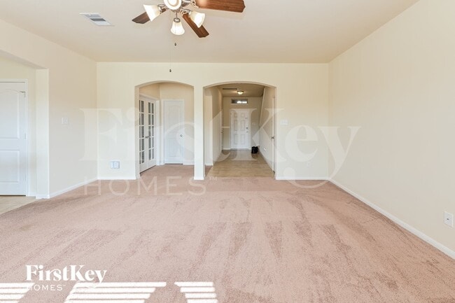 Building Photo - 10502 Lake of the Ozarks Dr