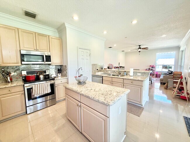 Building Photo - 12671 Yardley Dr