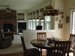 Foto del edificio - 7515 Paisley Pl