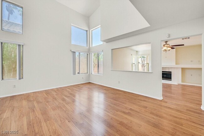 Foto del edificio - 7246 Galley Dr