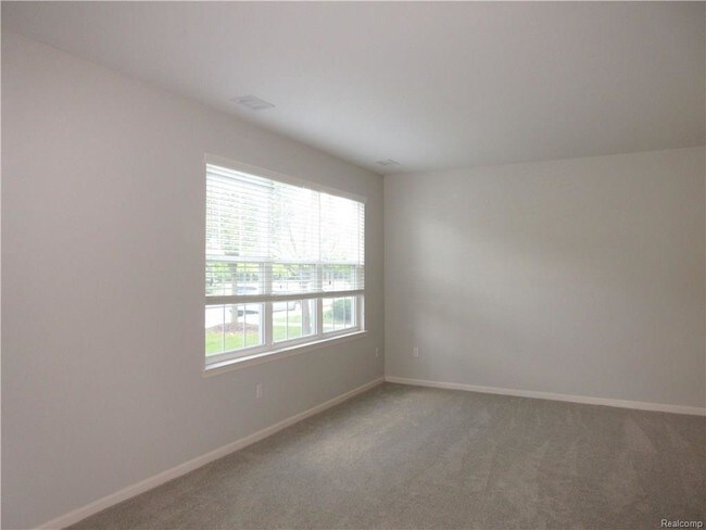 Building Photo - 47539 Ormskirk Dr