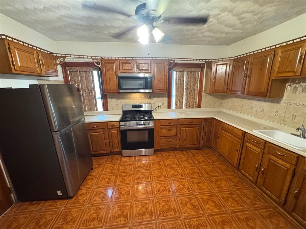 Foto principal - 374 Bowdoin St
