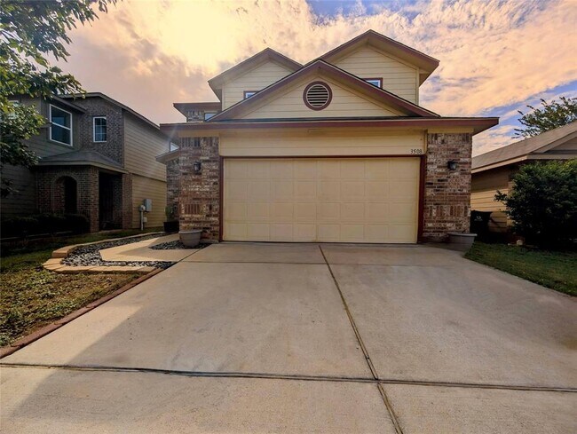 Foto del edificio - 3508 Wickham Ln