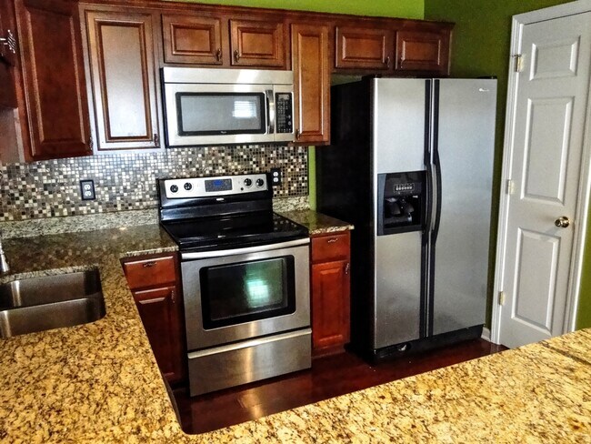 Building Photo - Spacious 3 Bedroom Home w/ Fence in NE Ral...