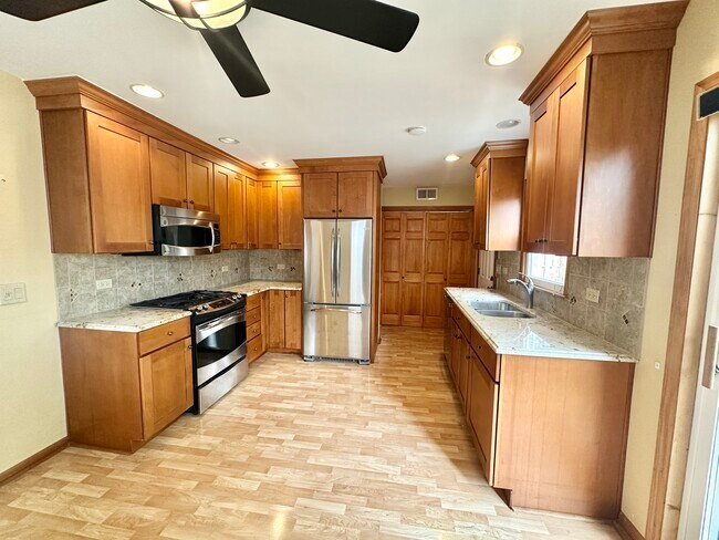 Foto del edificio - 1207 S Sumner St