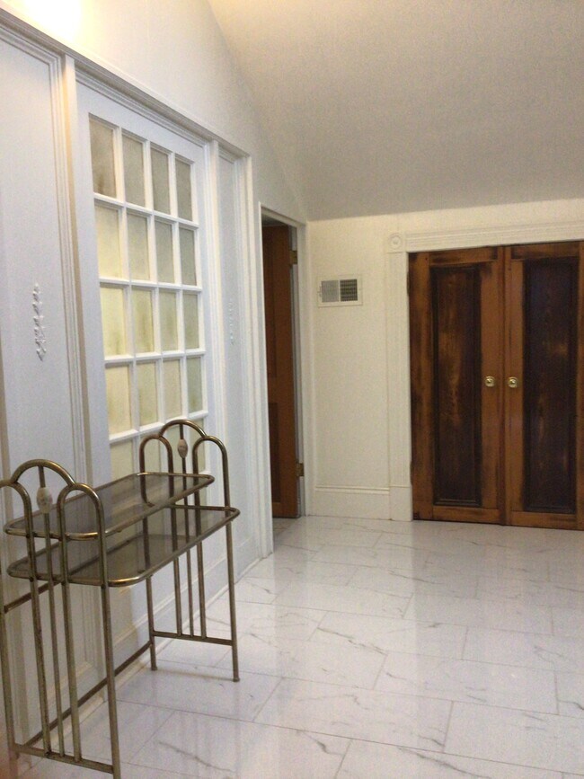 Foto del edificio - 519 Lowerline St