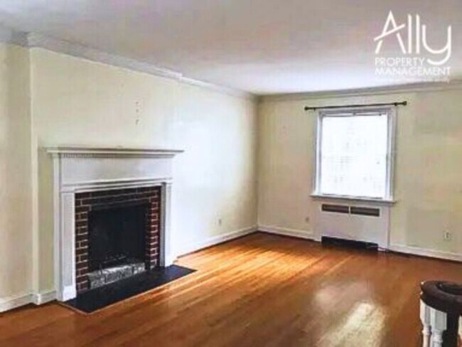 Foto del edificio - 5022 Sylvan Rd