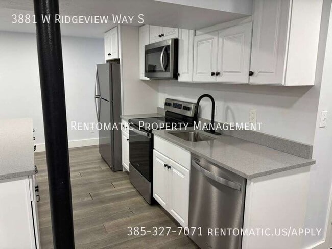 Foto del edificio - 3881 Ridgeview Way