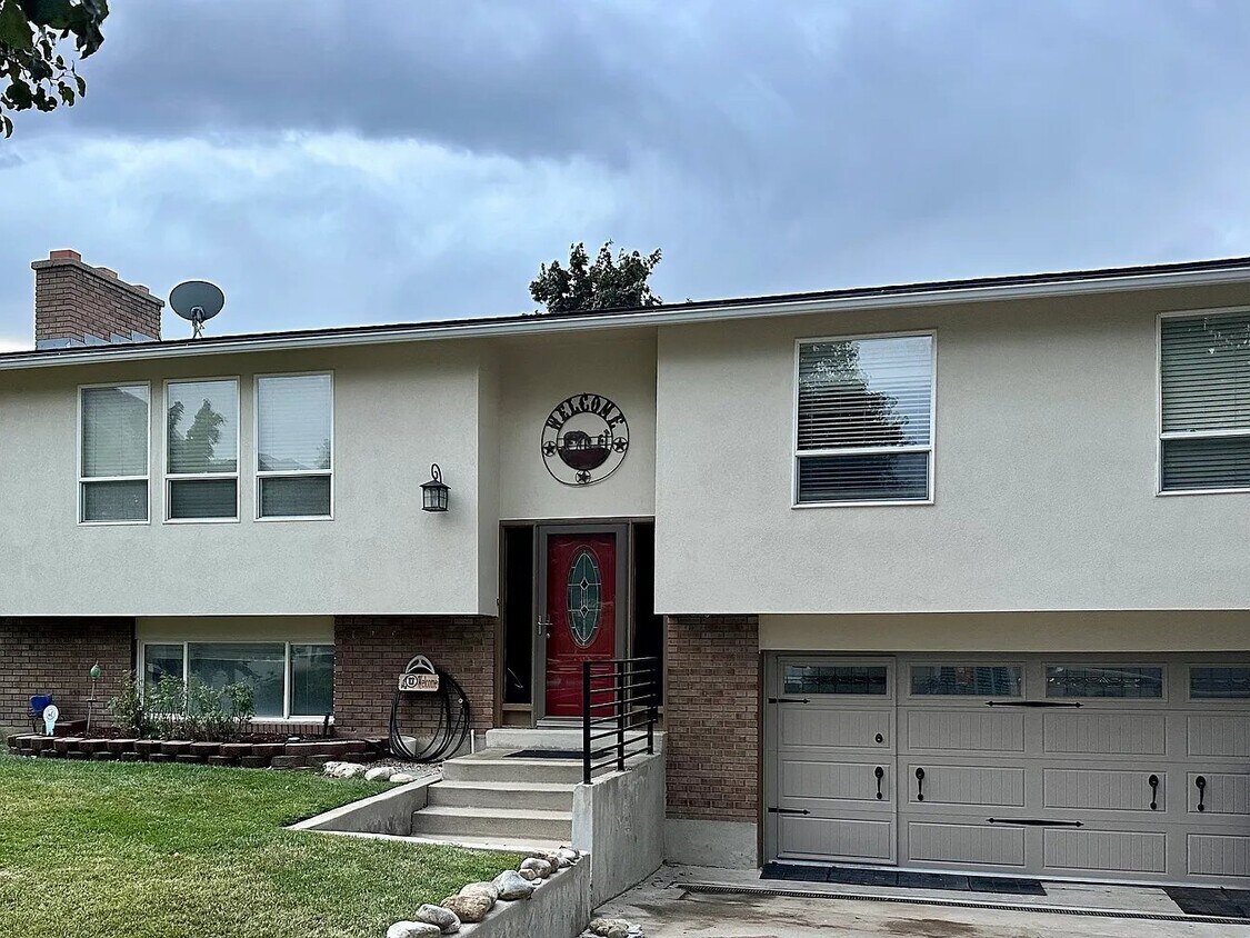 Foto del edificio - 2648 E Manor Dr