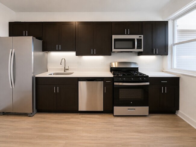 Foto del edificio - 1053 W Columbia Ave