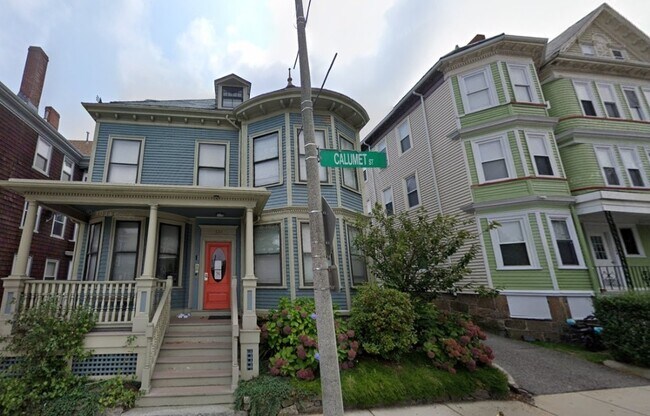 Building Photo - 126 Calumet St