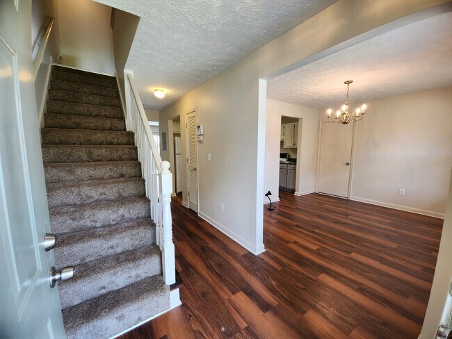 Foto del edificio - 5960 Batson Ct