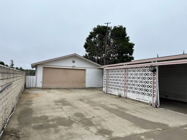 Building Photo - 217 Hope Way Nipomo