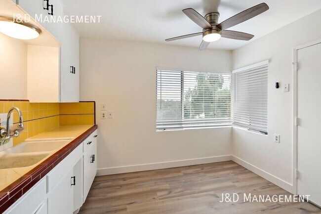 Foto del edificio - Charming Duplex in North Clairemont
