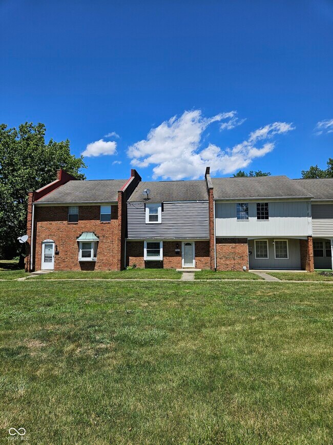 Foto del edificio - 6312 Commons Dr