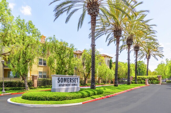 Foto del edificio - Somerset Apartment Homes