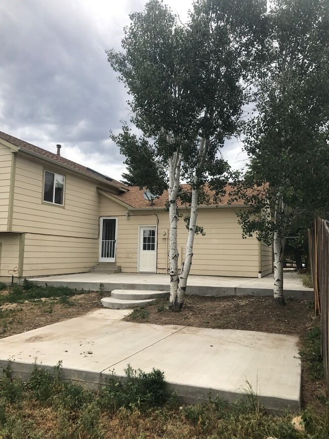 Building Photo - 5055 Victory Road