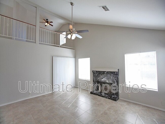 Building Photo - 5911 W Shangri La Rd