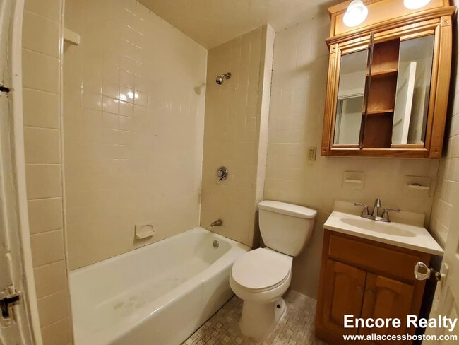 Building Photo - 9 Fulkerson St