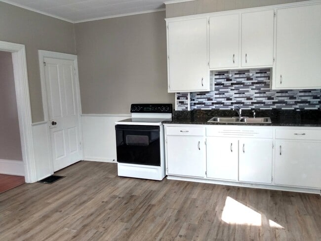 Foto del edificio - 1610 Philadelphia Ave