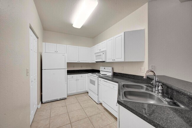 Foto del edificio - 343 SE Rogers Ct