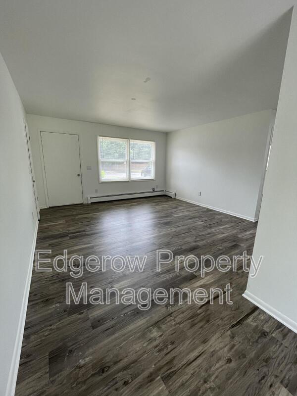 Foto del edificio - 610 E High St