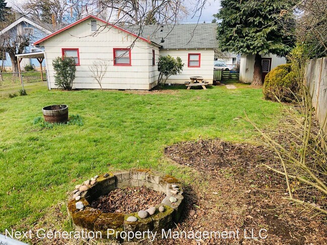 Building Photo - 3 br, 1 bath House - 2955 River Rd.