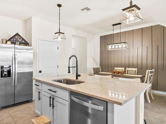 Building Photo - 17741 Crescent Moon Lp