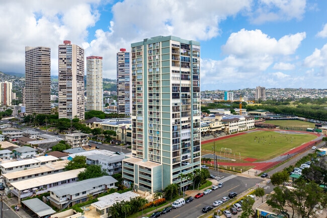 Kaimana Lanais Condominiums