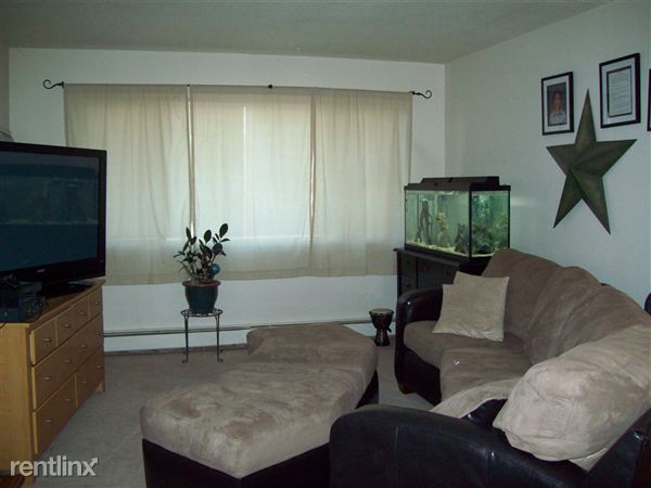 Building Photo - 304 S Lowell Ave