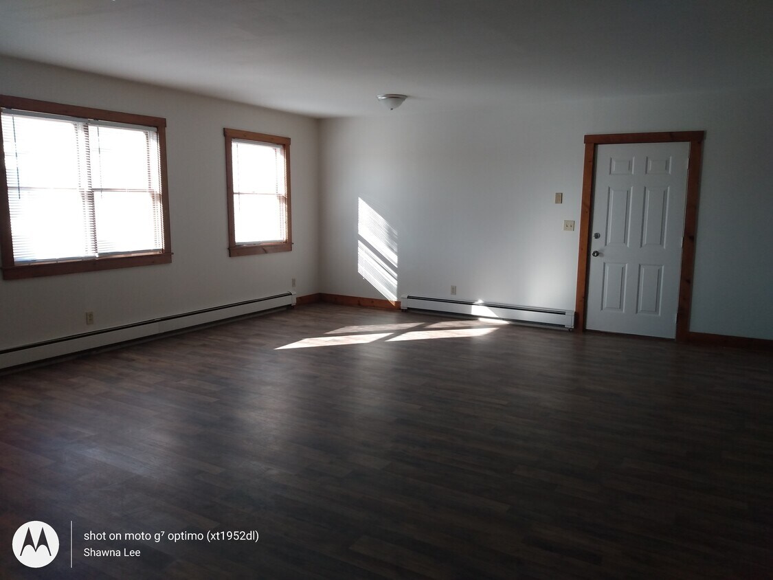 521 Main St Unit 9, Damariscotta, ME 04543 Apartments in Damariscotta