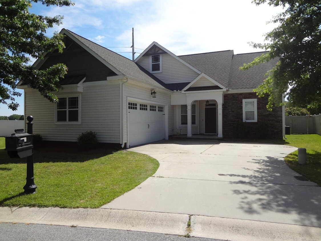 Primary Photo - 2416 Carlow Pl