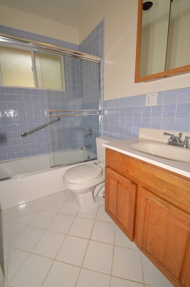 Building Photo - Incredible Tam Valley Home Available July 1st