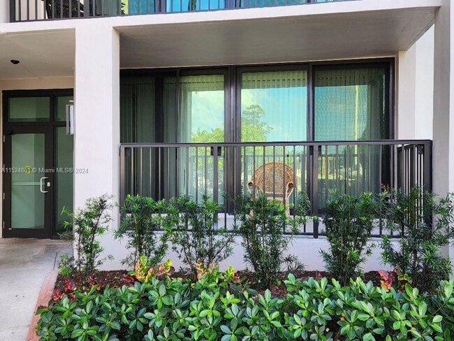 Building Photo - 1301 River Reach Dr
