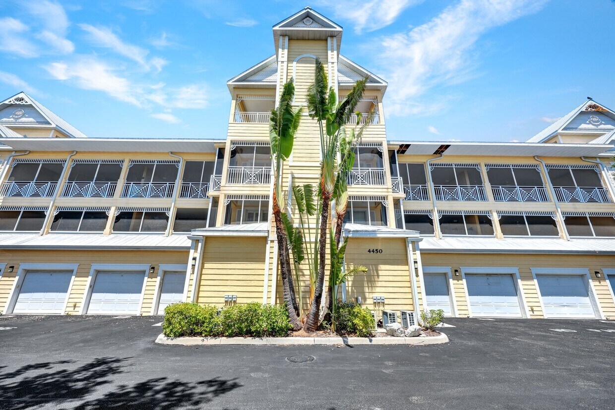 Building - Front Elevation - 4450 Chickee Hut Ct