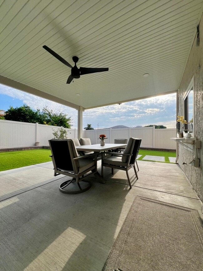 Building Photo - 10692 Braverman Dr
