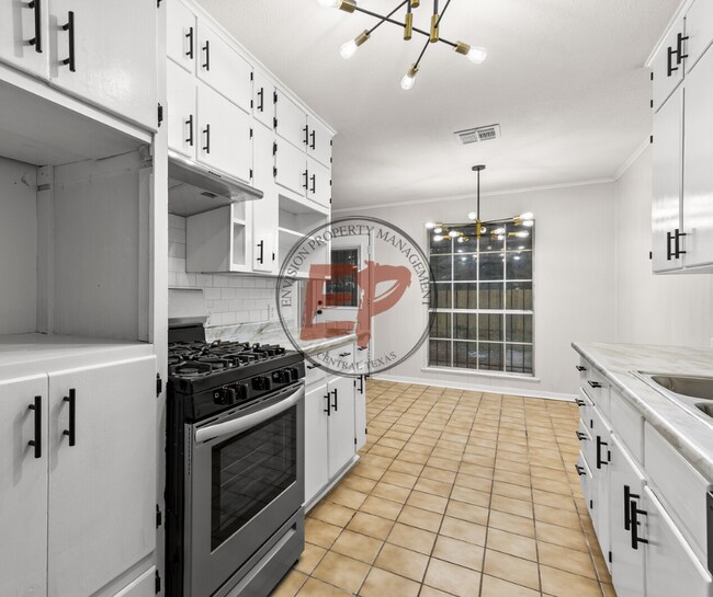 Building Photo - 401 Carver Ave