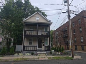 Building Photo - 262 Pindle Ave