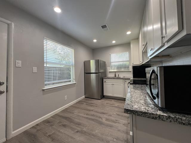 Foto del edificio - 304 N Oak St