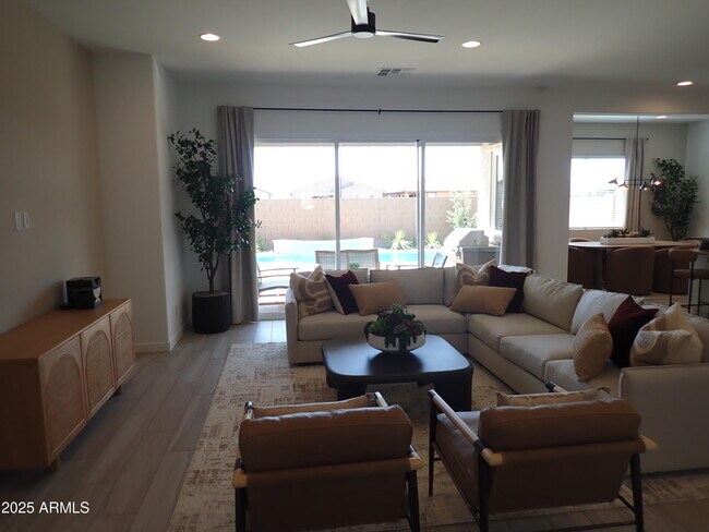 Foto del edificio - 9640 W Monterey Way