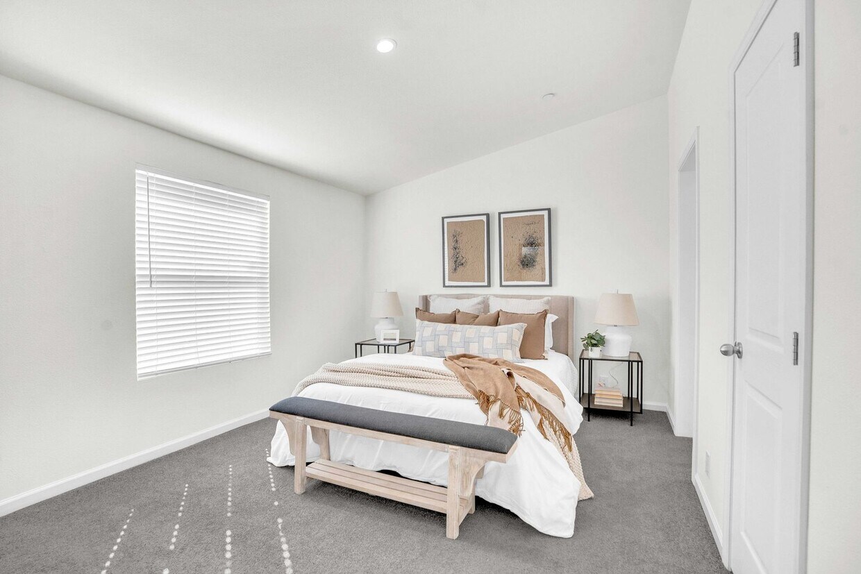 Primary Photo - Newly 3 Bedroom / 2 Bathroom Home in Excel...