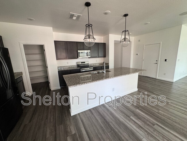 Building Photo - 13845 S 177th Ave
