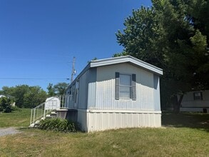 Building Photo - 415 Meadowbrook Rd