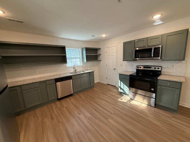 Foto del edificio - Apartment Home for Rent in Scottsboro, AL!!