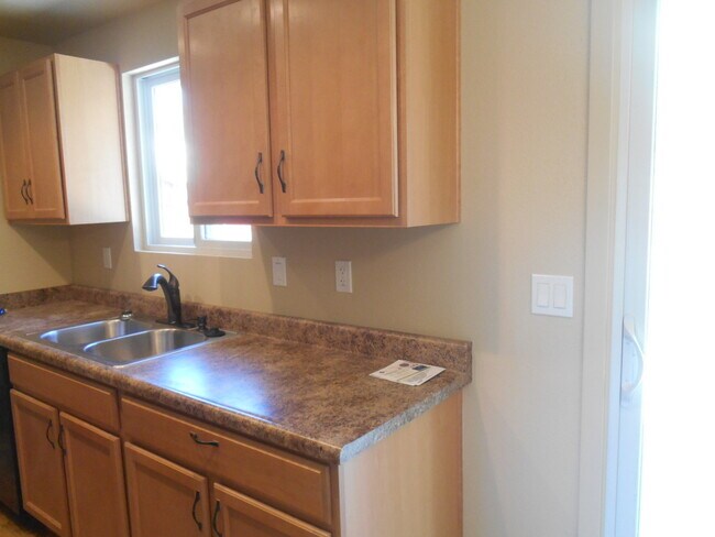 Foto del edificio - South Reno: Three Bedroom Home w/ RV Parking