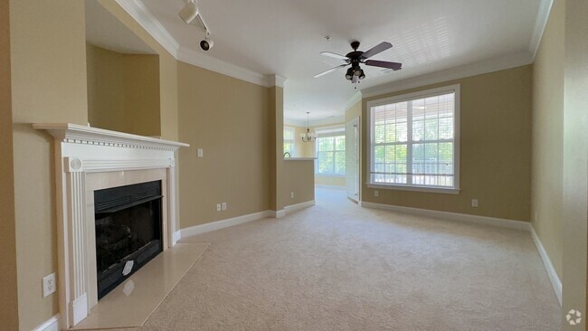 Building Photo - 432 Glencrest Pl