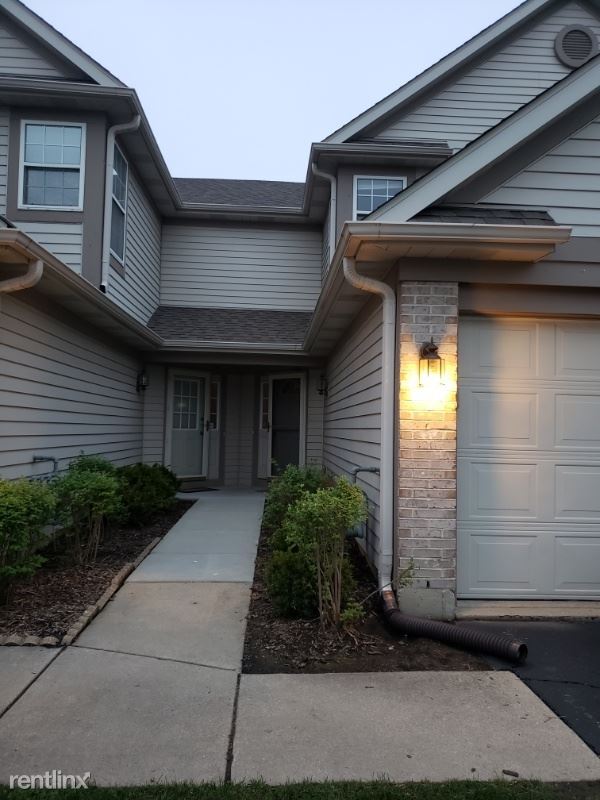 Foto principal - 2 br, 2.5 bath Townhome - 1755 Nature Ct