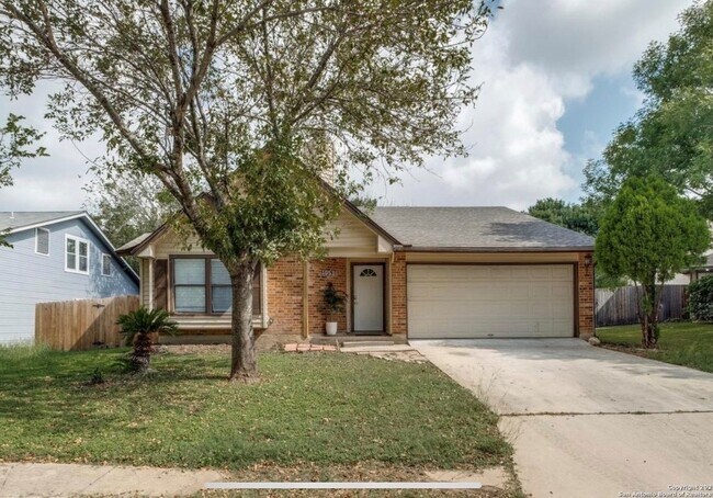 Building Photo - 10539 Country Flower