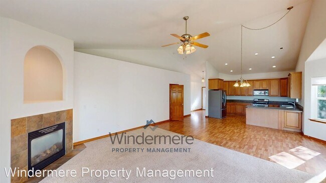 Building Photo - 3 br, 2 bath House - 2718 Pebble Court